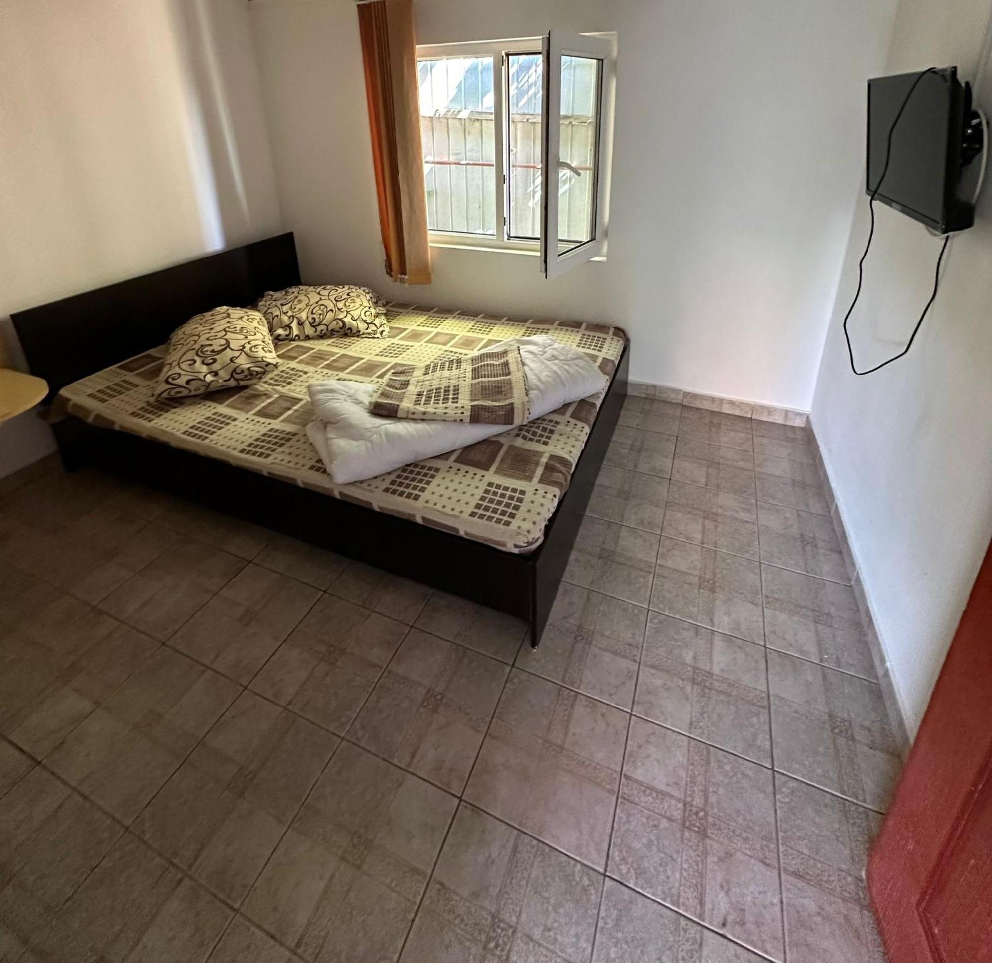 Casa Pestelui Hotell Două Mai Eksteriør bilde